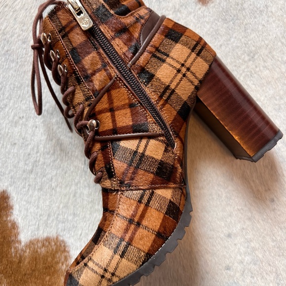 Antonio Melani Grayciee Plaid Bootie (NEW) - Picture 4 of 8